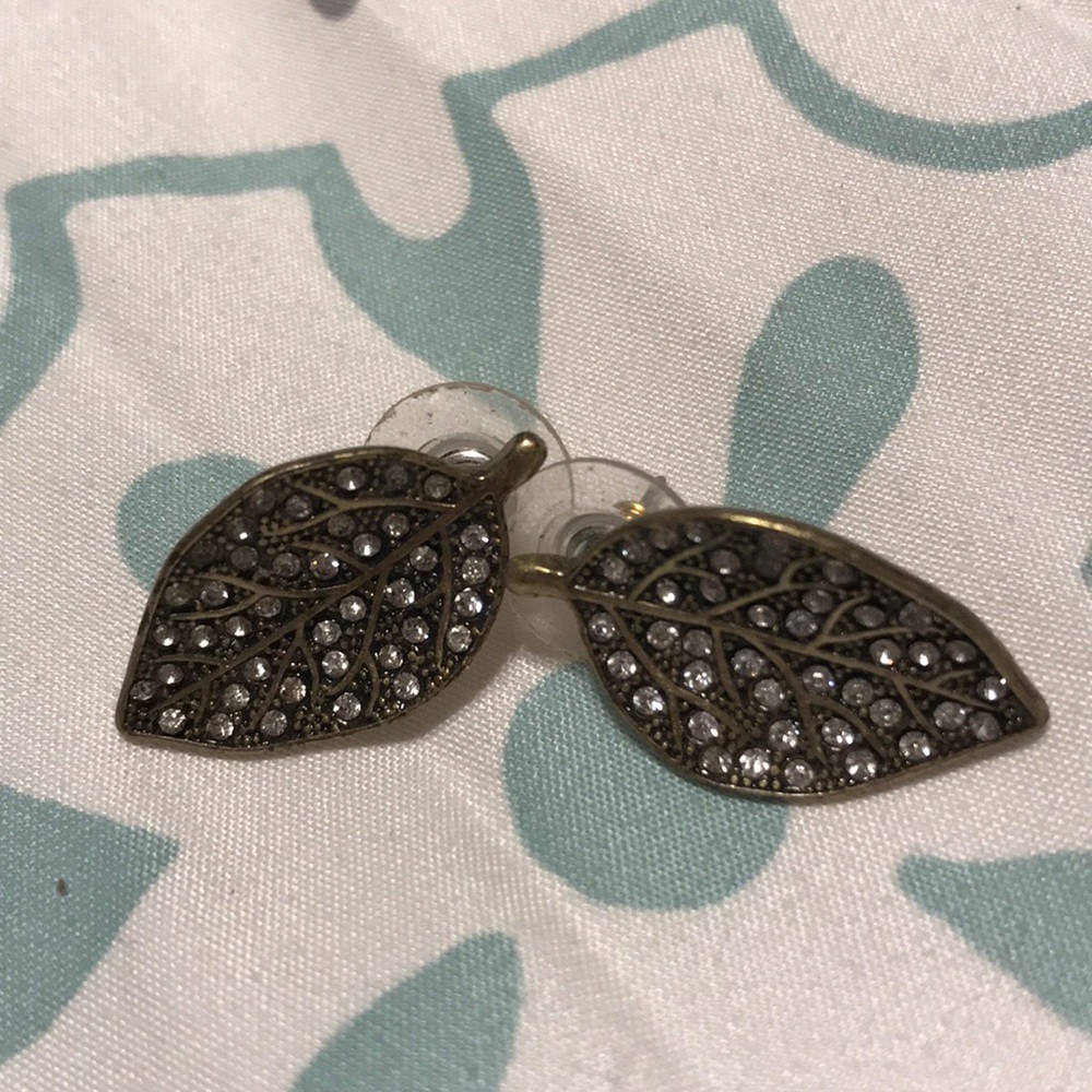 Beautiful leaf earrings